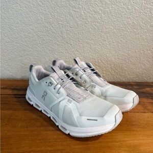 On Running Light Gray Sneakers